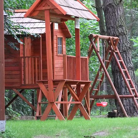 Hotel Luka Радом Екстериор снимка