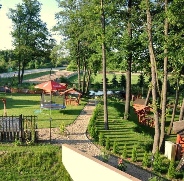 Hotel Luka Радом Екстериор снимка